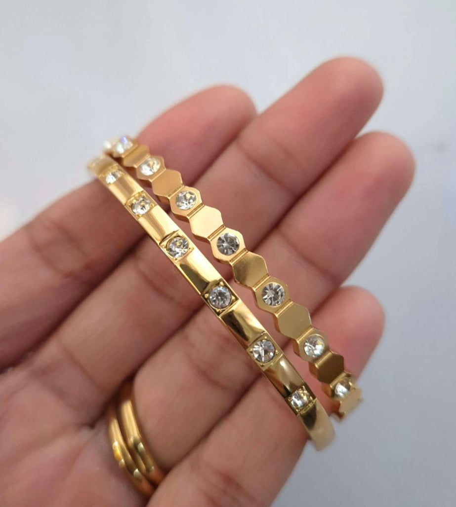 The Kanaka Glow Bracelet Set